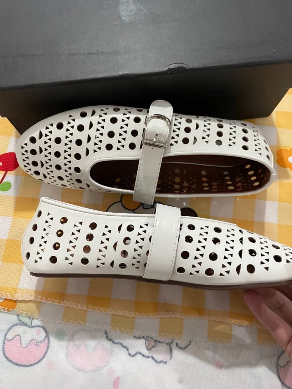 ALAÏA White Cut-Out Mary Jane Ballet Flats - Picture 8 of 11